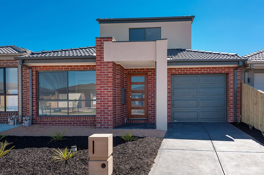 15 Delson Way, Mickleham VIC 3064 House For Rent 450 Domain