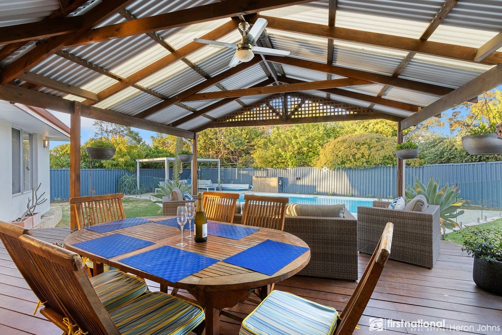 4 bedrooms House in 21 Henry Bull Drive BULL CREEK WA, 6149
