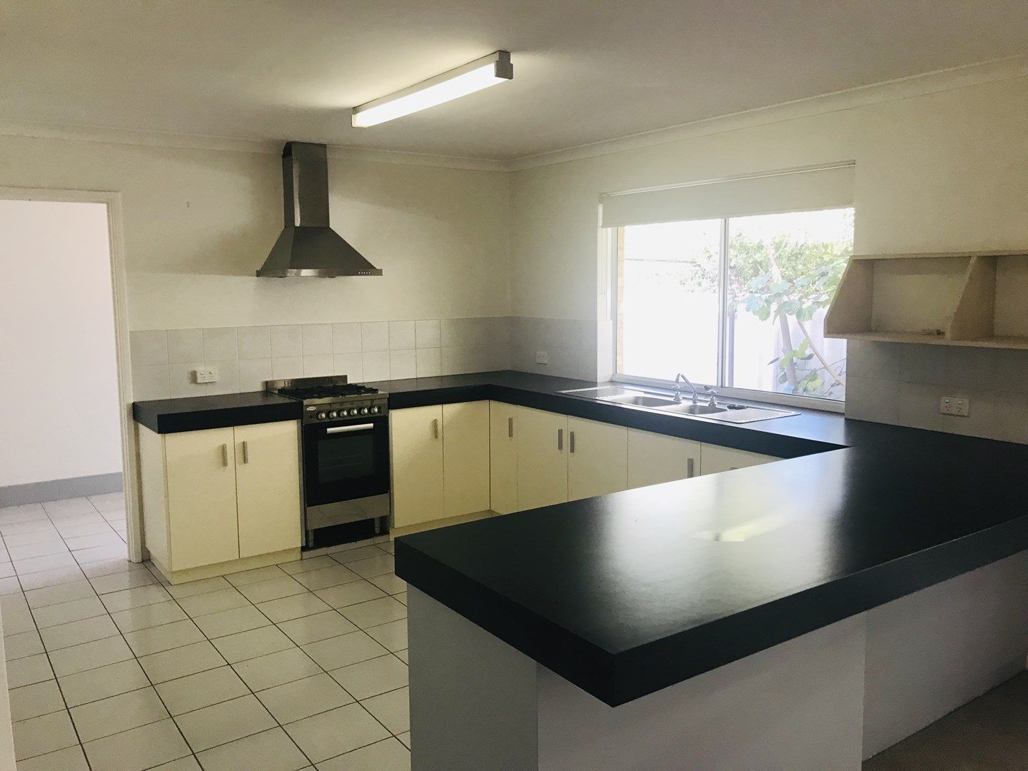 3 bedrooms Apartment / Unit / Flat in 2/21 Seashore Mews SOUTH BUNBURY WA, 6230