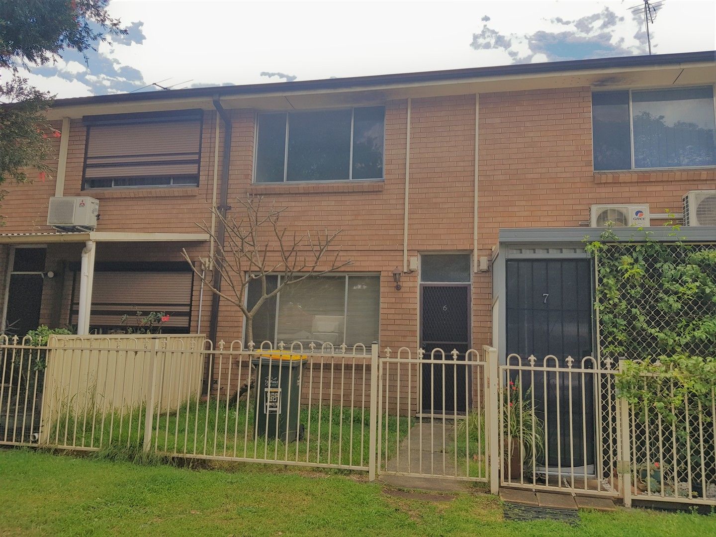 2 bedrooms Townhouse in 6/2-6 WATERSIDE CRES CARRAMAR NSW, 2163