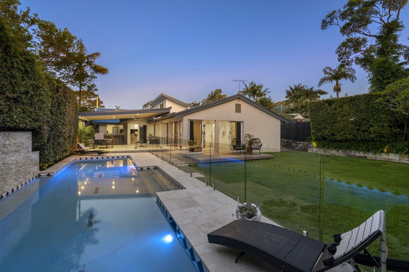 4 bedrooms House in 281 Barrenjoey Road NEWPORT NSW, 2106