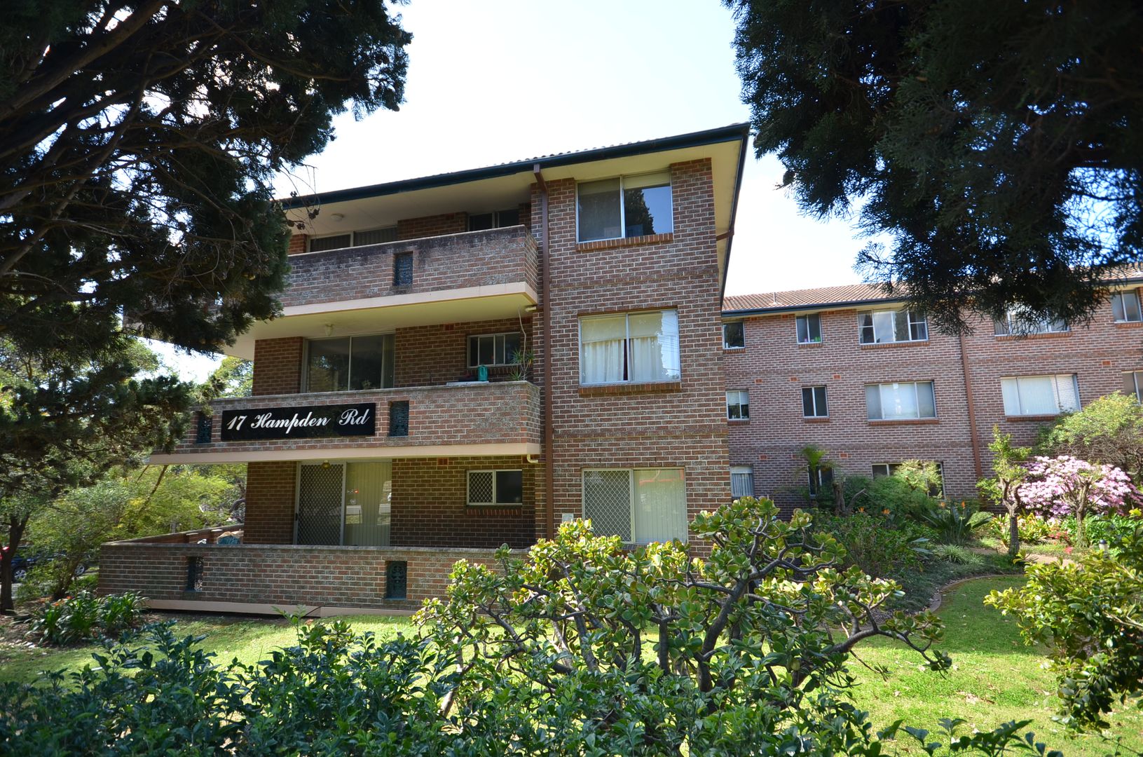 2 bedrooms Apartment / Unit / Flat in 17/17 Hampden Road ARTARMON NSW, 2064