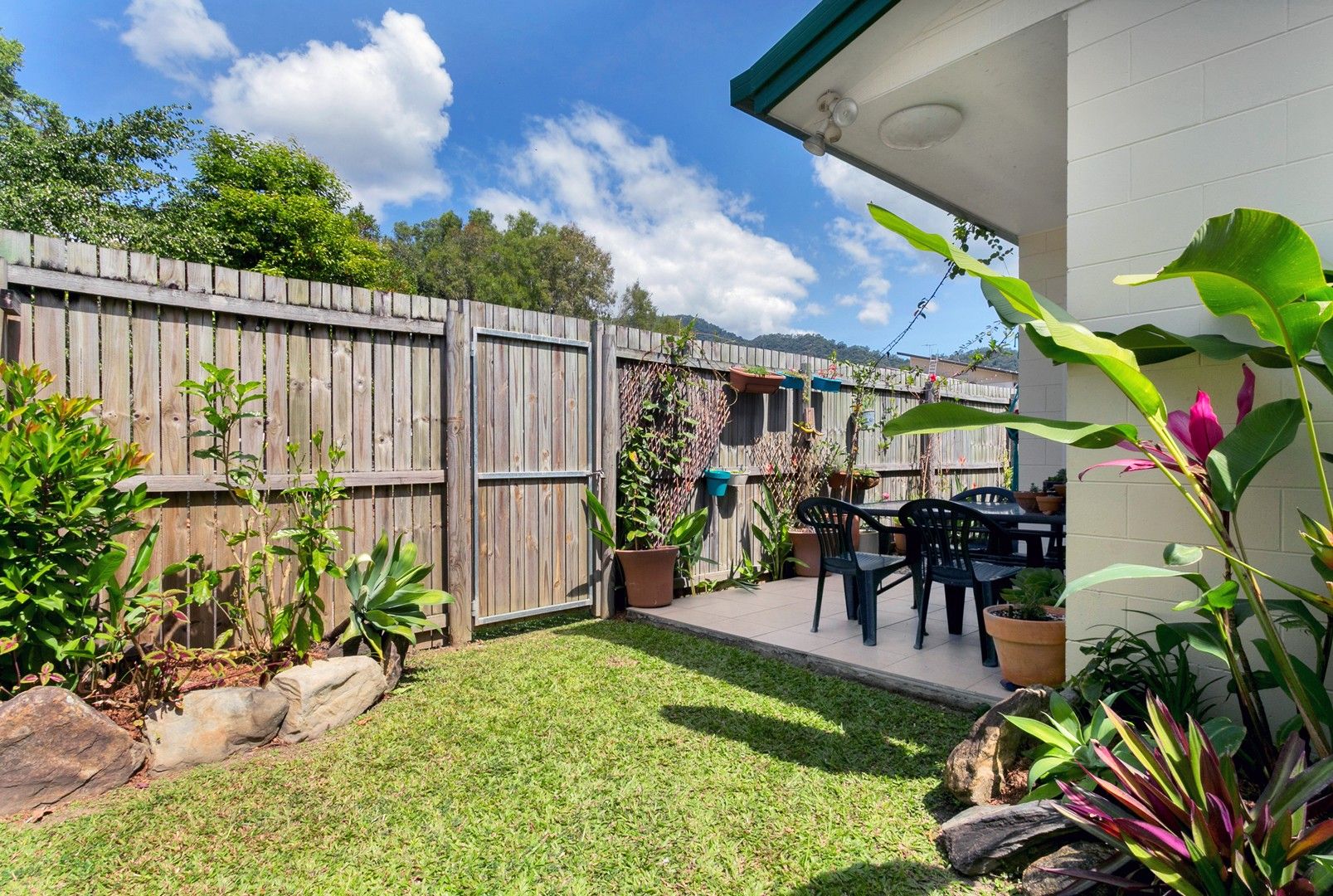 2/27 Brooks Street, Whitfield QLD 4870, Image 1