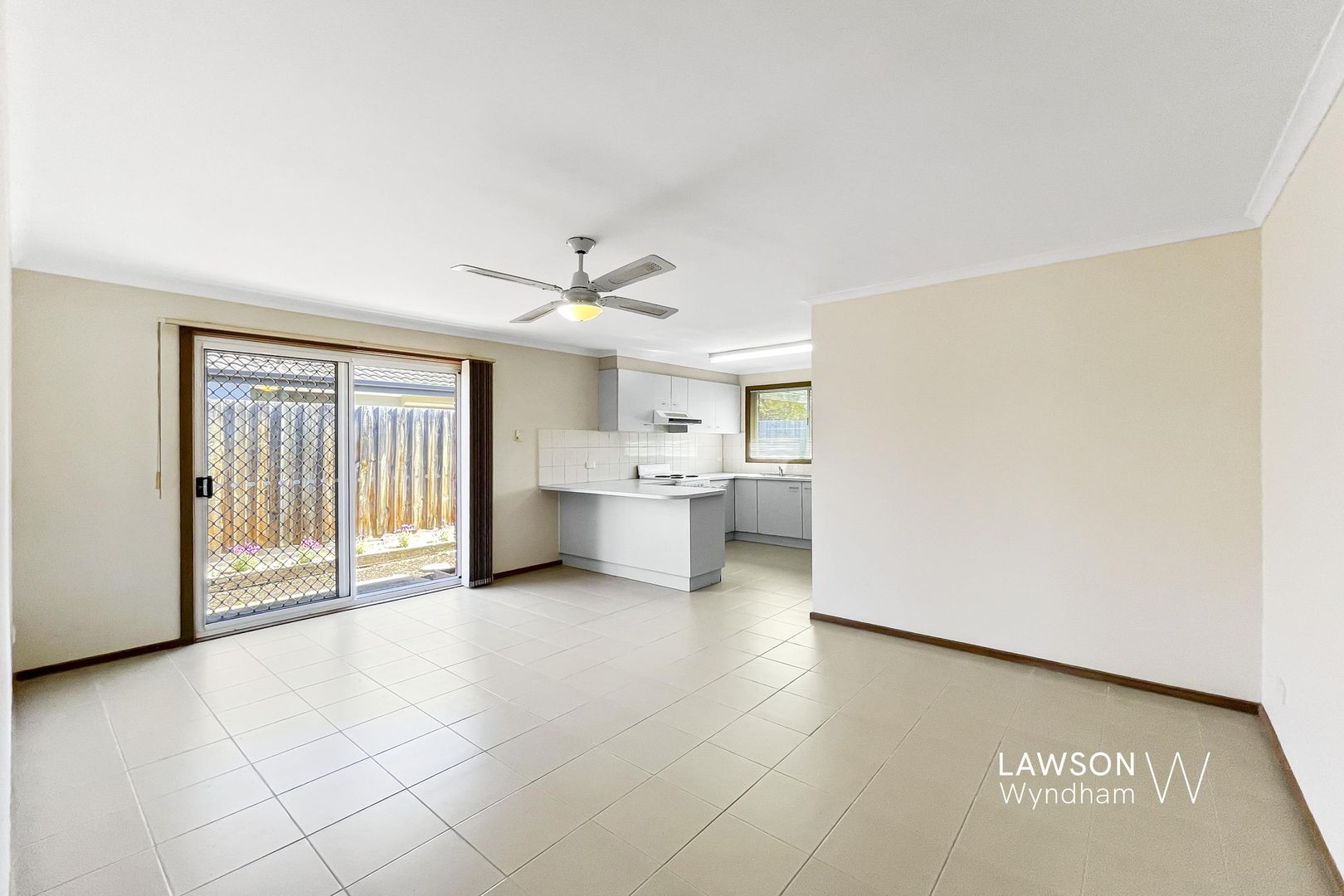 2/81 Mossfiel Drive, Hoppers Crossing VIC 3029, Image 2