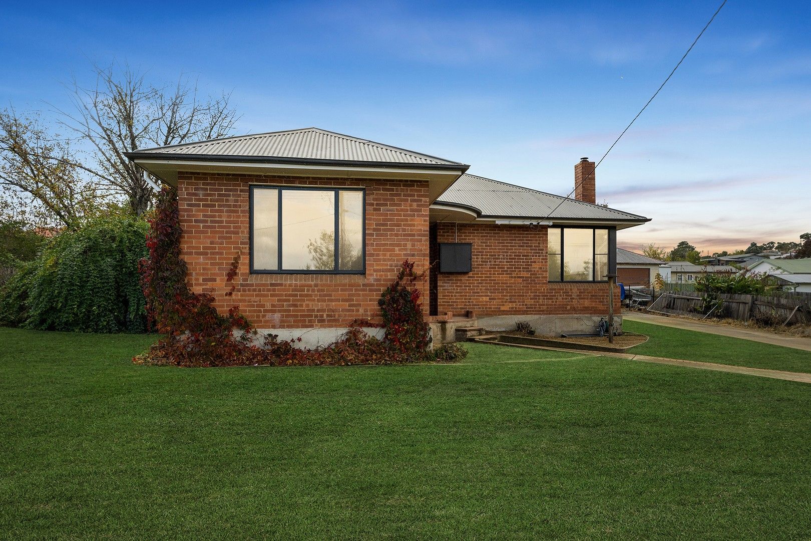 37 Massie Street, Cooma NSW 2630, Image 2