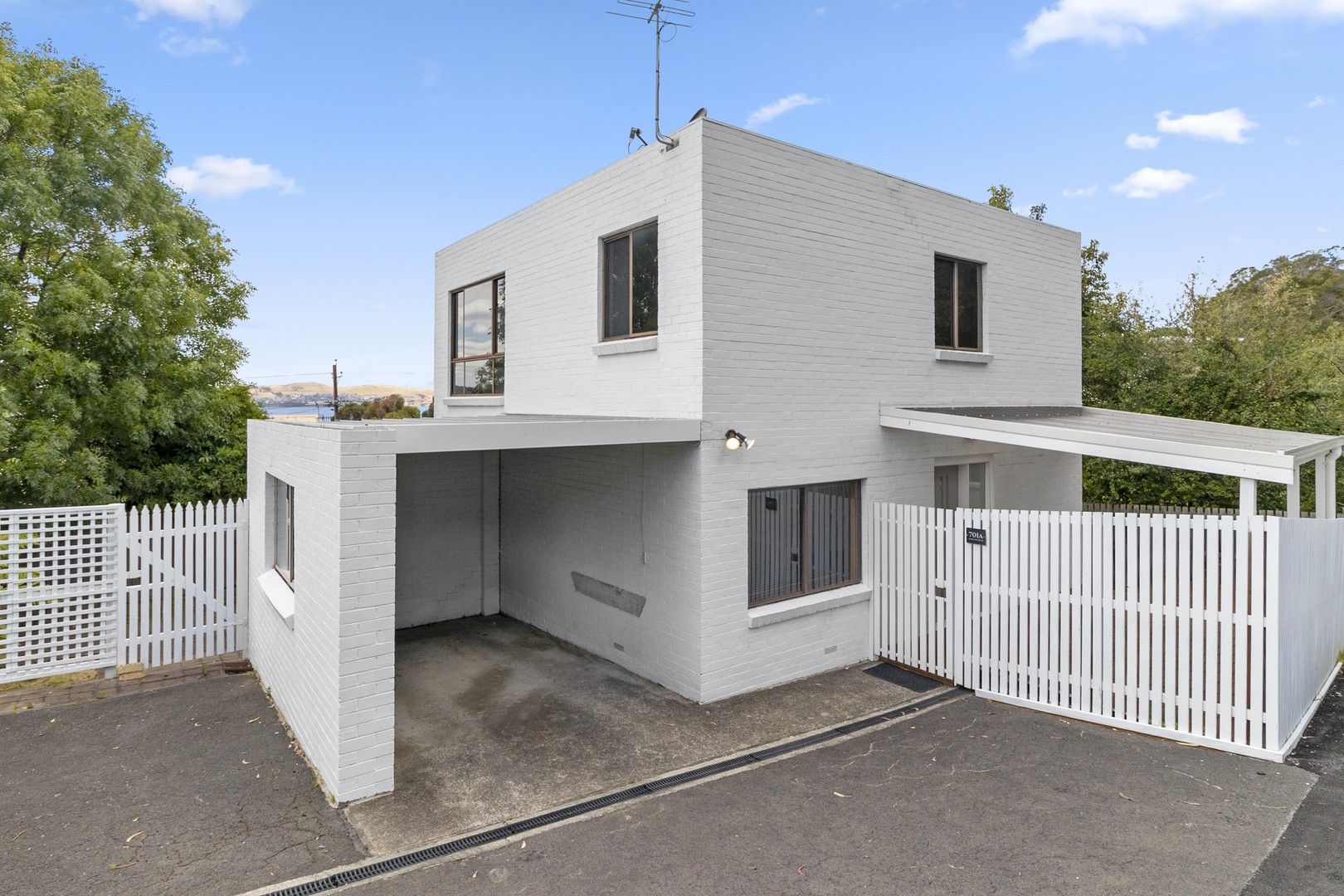 3 bedrooms House in 2/701 Sandy Bay Rd SANDY BAY TAS, 7005