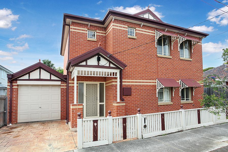 3 bedrooms Townhouse in 27 Alfred Street SEDDON VIC, 3011