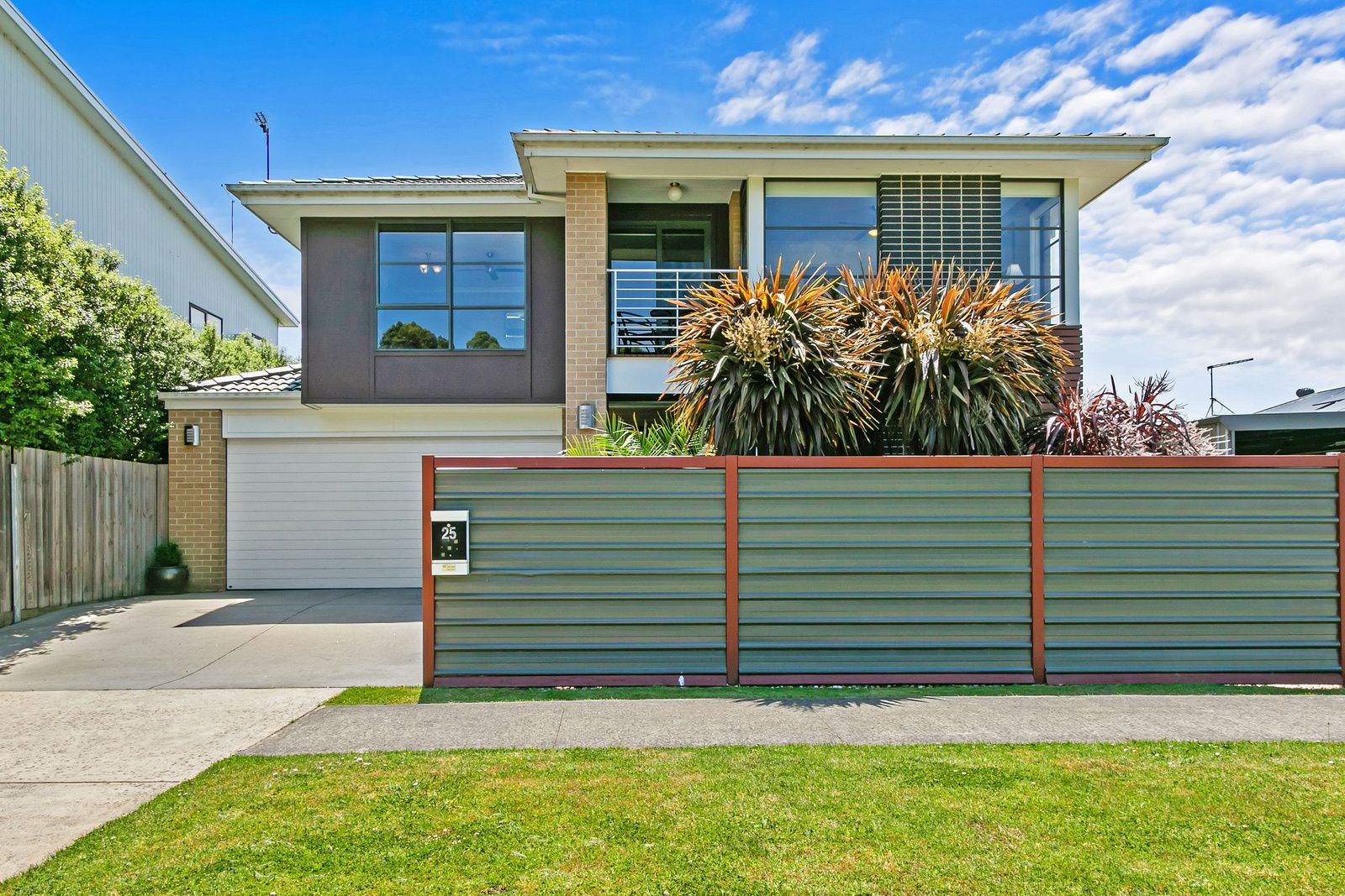 4 bedrooms House in 25 Munro Street TRARALGON VIC, 3844