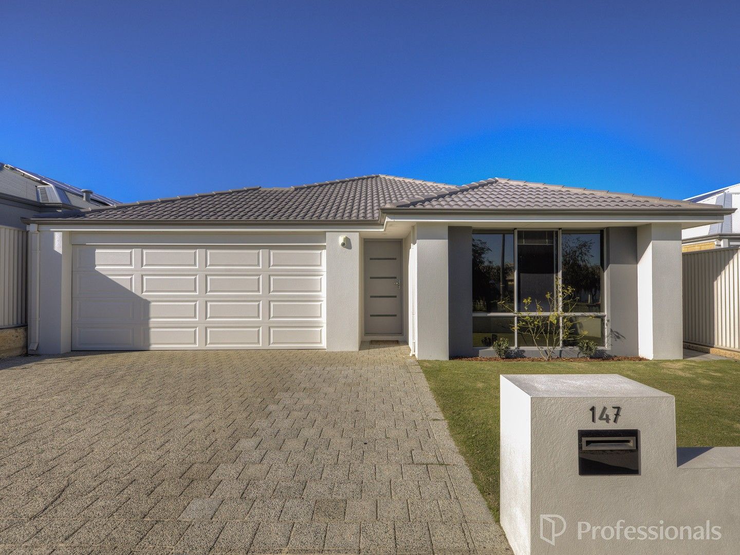 4 bedrooms House in 147 Hawksbill Drive ALKIMOS WA, 6038