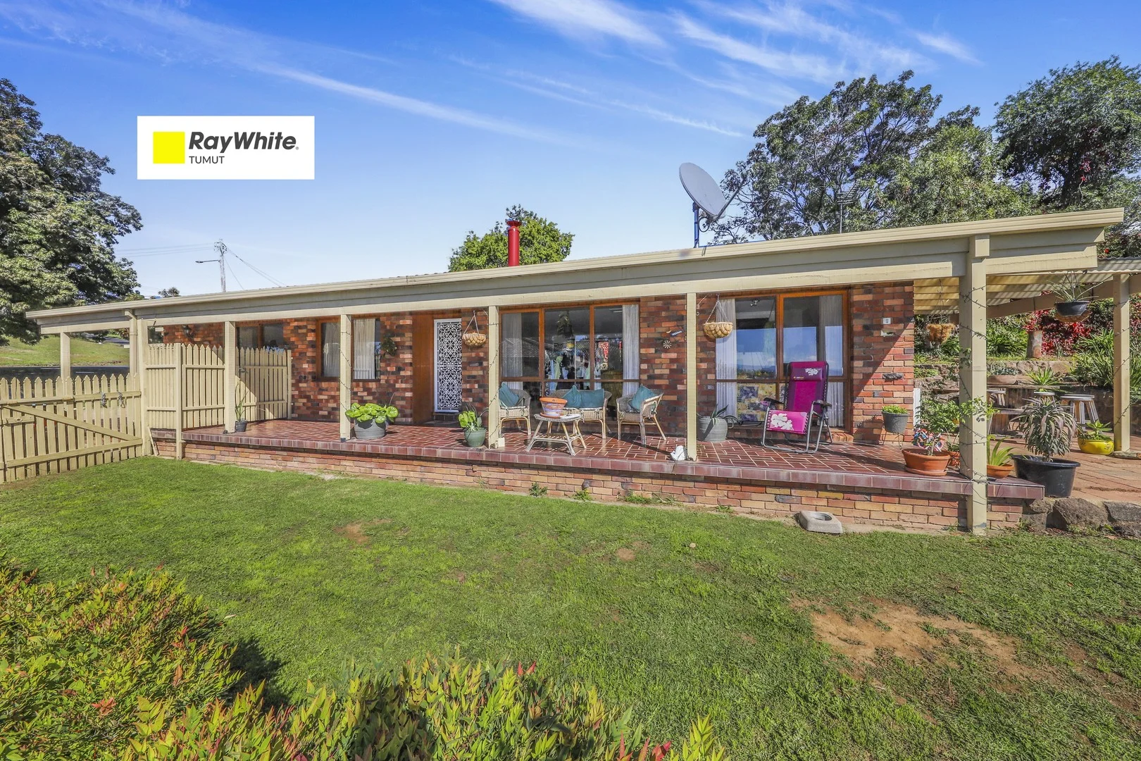 209 Wynyard Street, Tumut NSW 2720