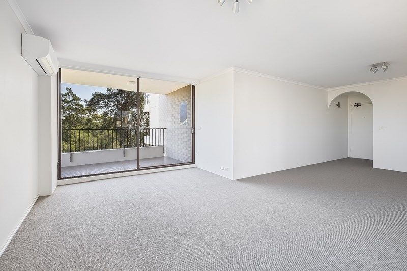 2 bedrooms Apartment / Unit / Flat in 52/81b Gerard Street CREMORNE NSW, 2090
