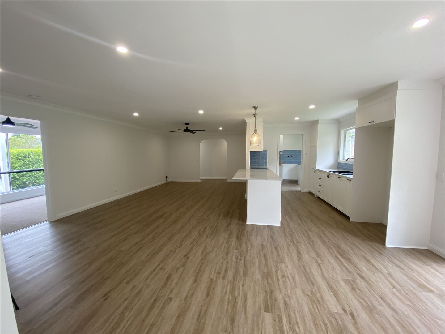4 bedrooms House in 10 Cutana Court ASHMORE QLD, 4214