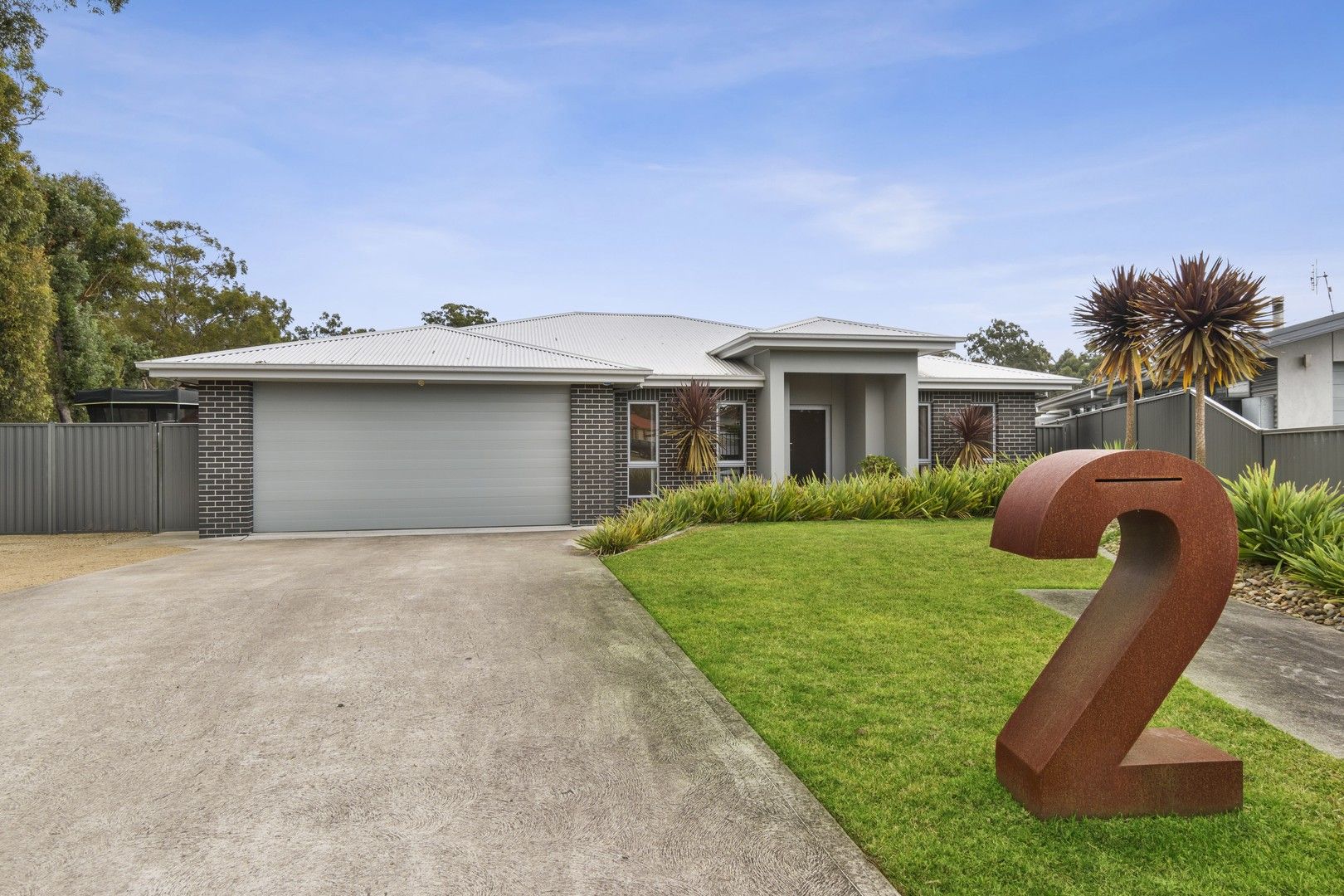 2 Caitlin Crescent, Broulee NSW 2537, Image 0