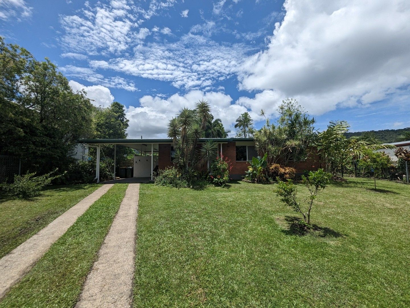 1 bedrooms House in 32 Purbeck Place EDGE HILL QLD, 4870