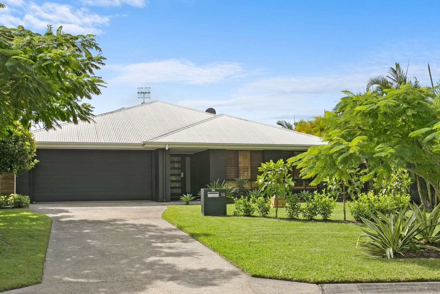 4 bedrooms House in 16 George Street TEWANTIN QLD, 4565