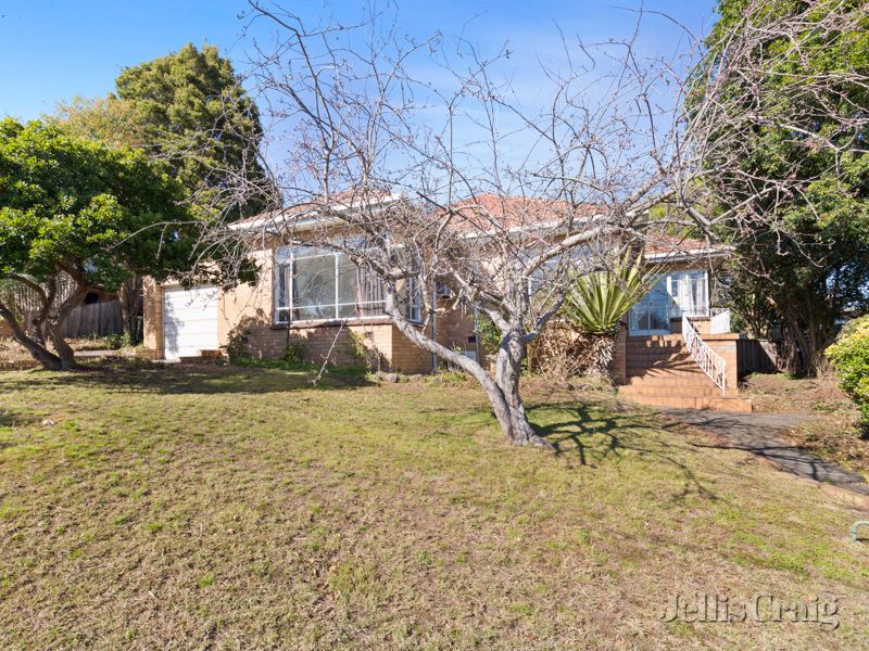 2 Hillview Road, Balwyn North VIC 3104 House For Rent 700 Domain