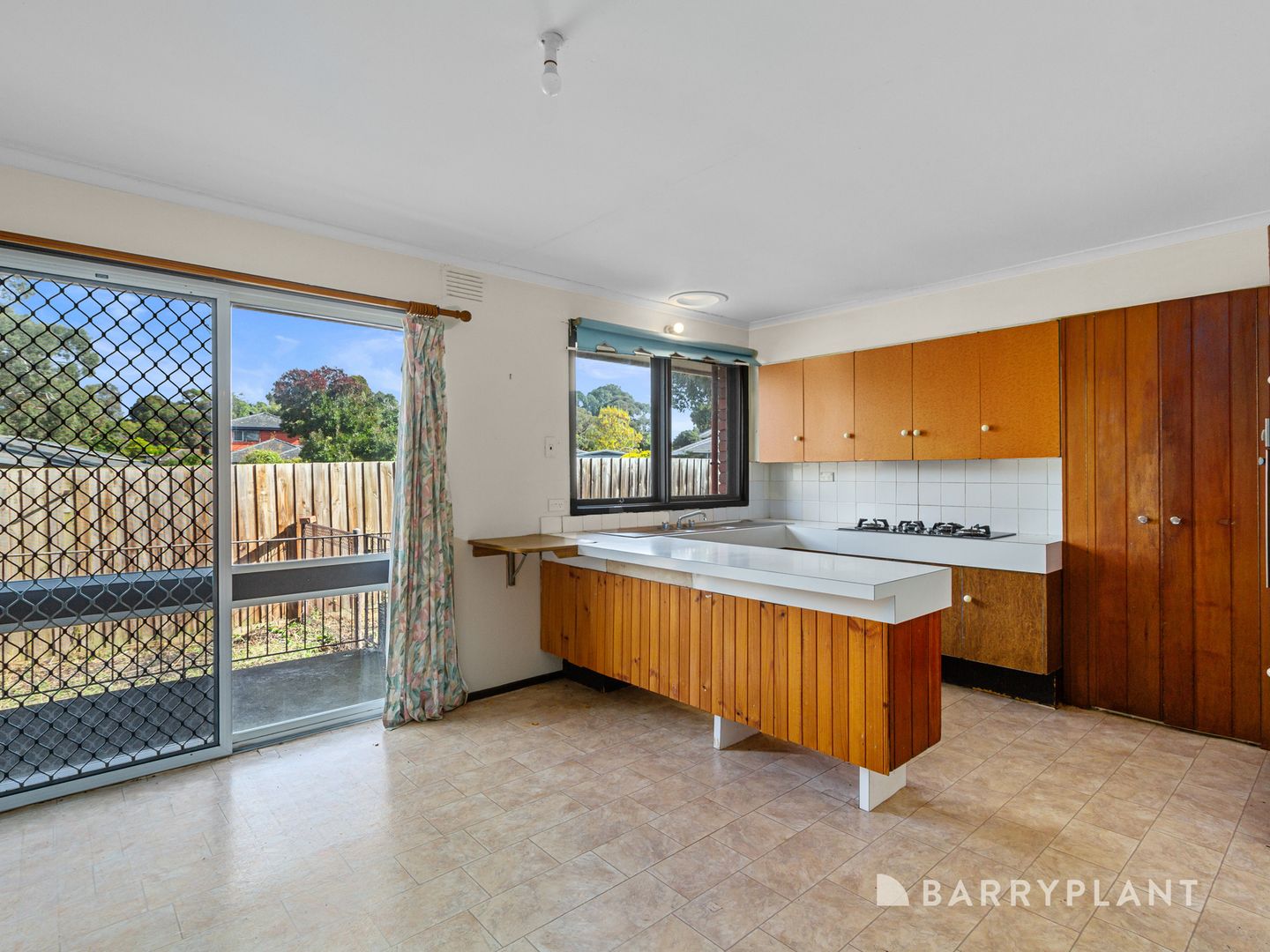 1 Prenton Court, Wantirna VIC 3152, Image 2