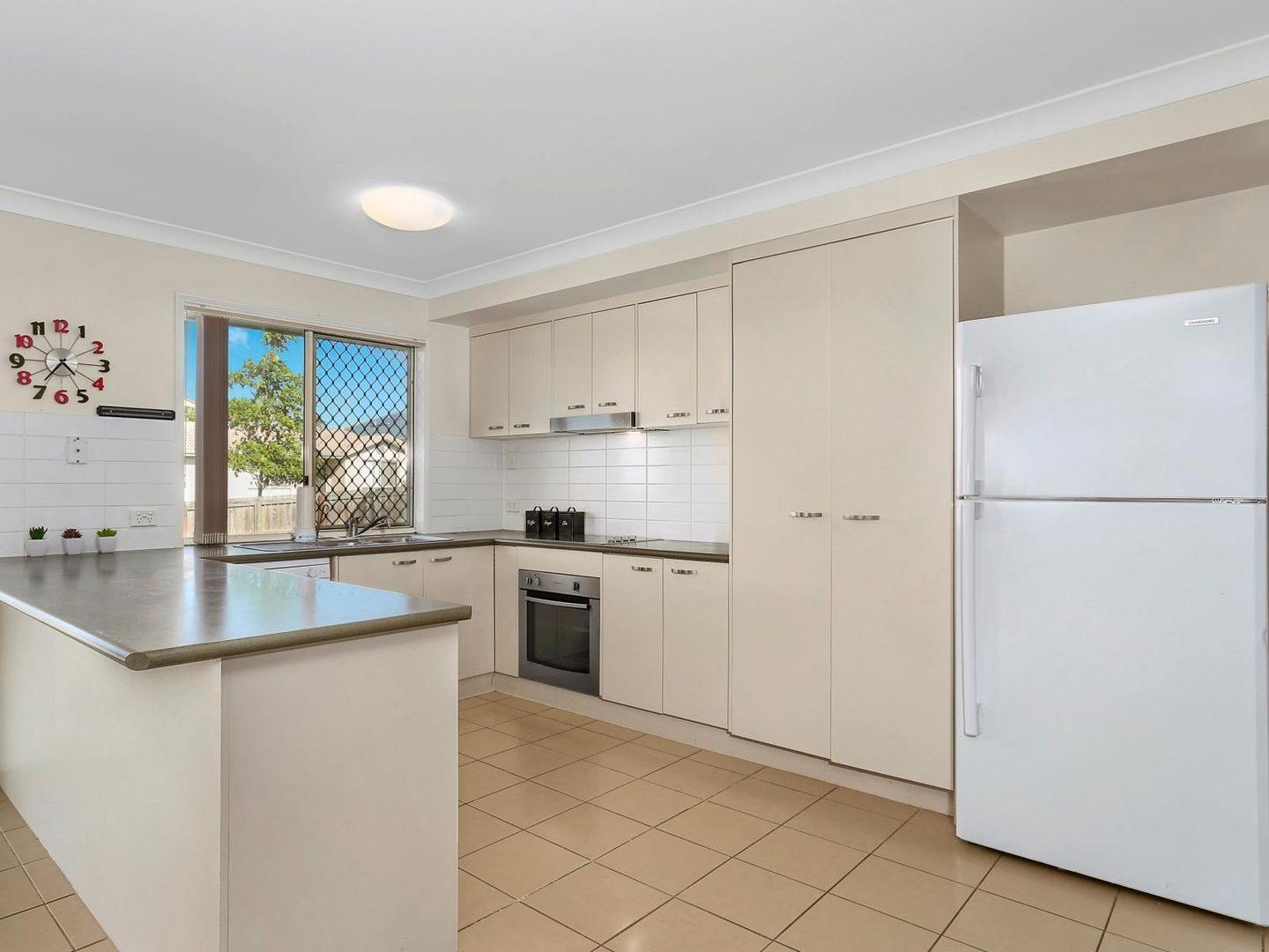 15 Fiddlewood Street, Victoria Point QLD 4165, Image 1