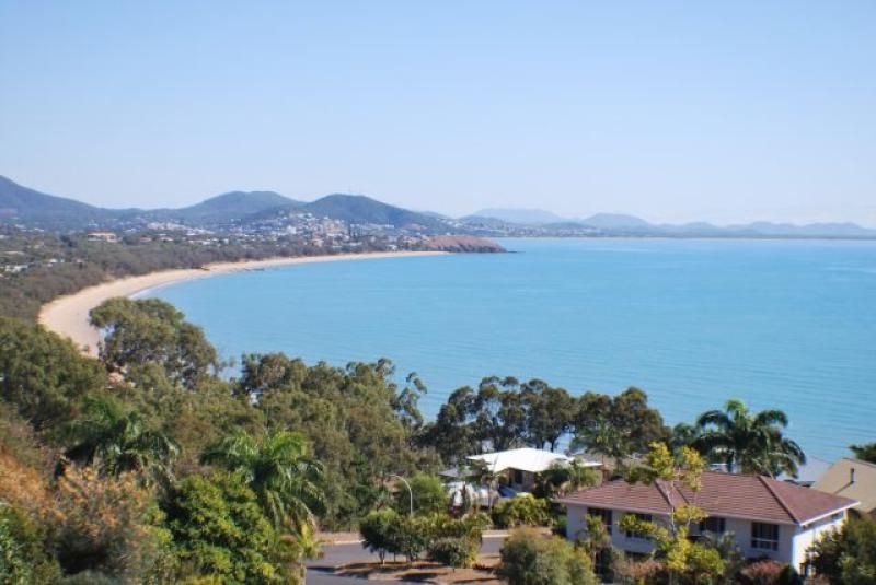 4 Buccaneer Avenue, Lammermoor Property History & Address Research Domain