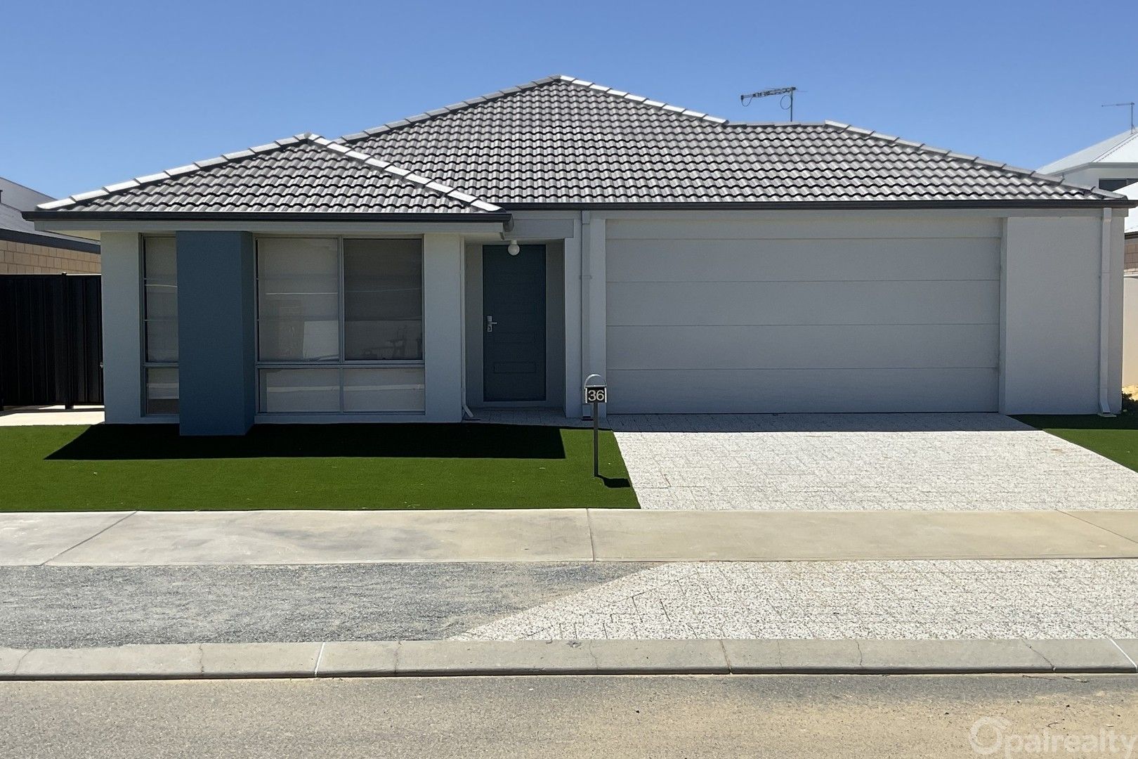 4 bedrooms House in 36 Cathedral Approach SECRET HARBOUR WA, 6173