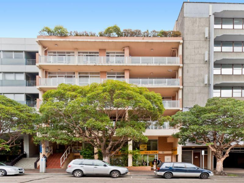 2 bedrooms Apartment / Unit / Flat in UNIT 206/58 NERIDAH STREET CHATSWOOD NSW, 2067