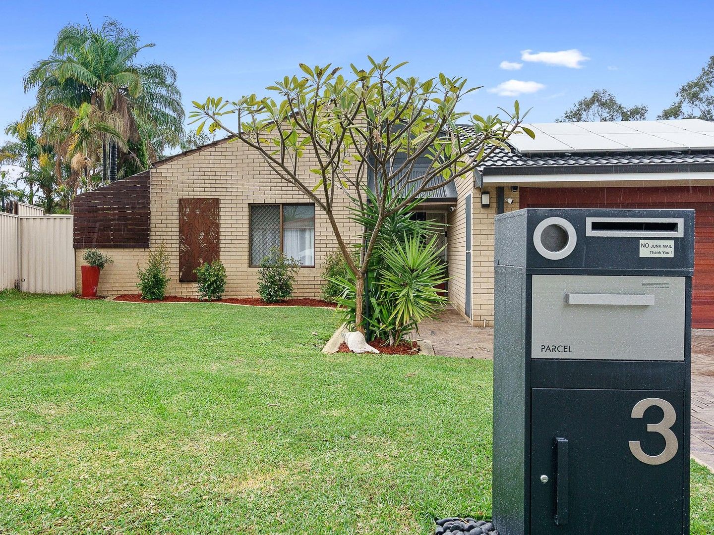 4 bedrooms House in 3 Pepper Close BALLAJURA WA, 6066