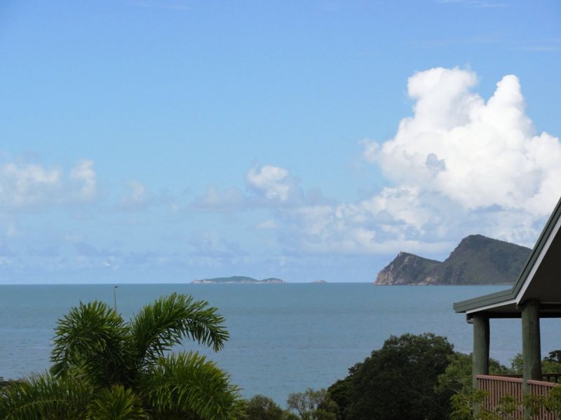 14 Roseric Crescent, Hideaway Bay QLD 4800, Image 0
