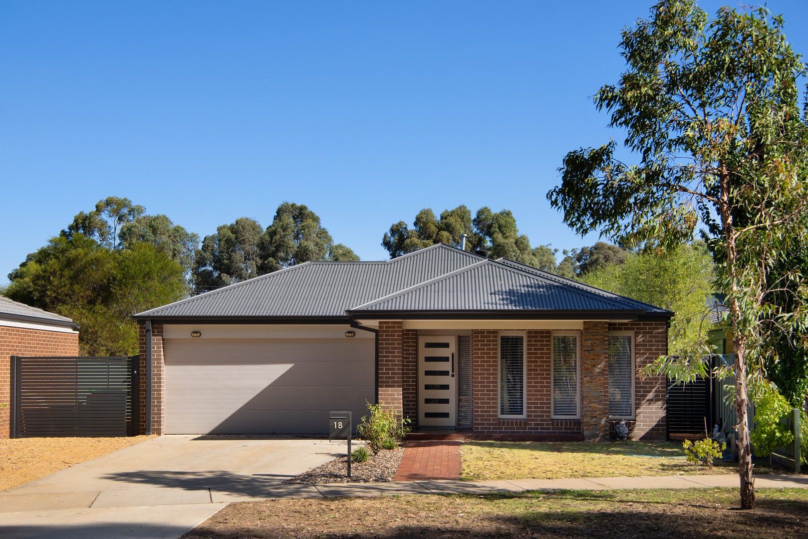 18 Gladeville Drive, Eaglehawk VIC 3556, Image 0