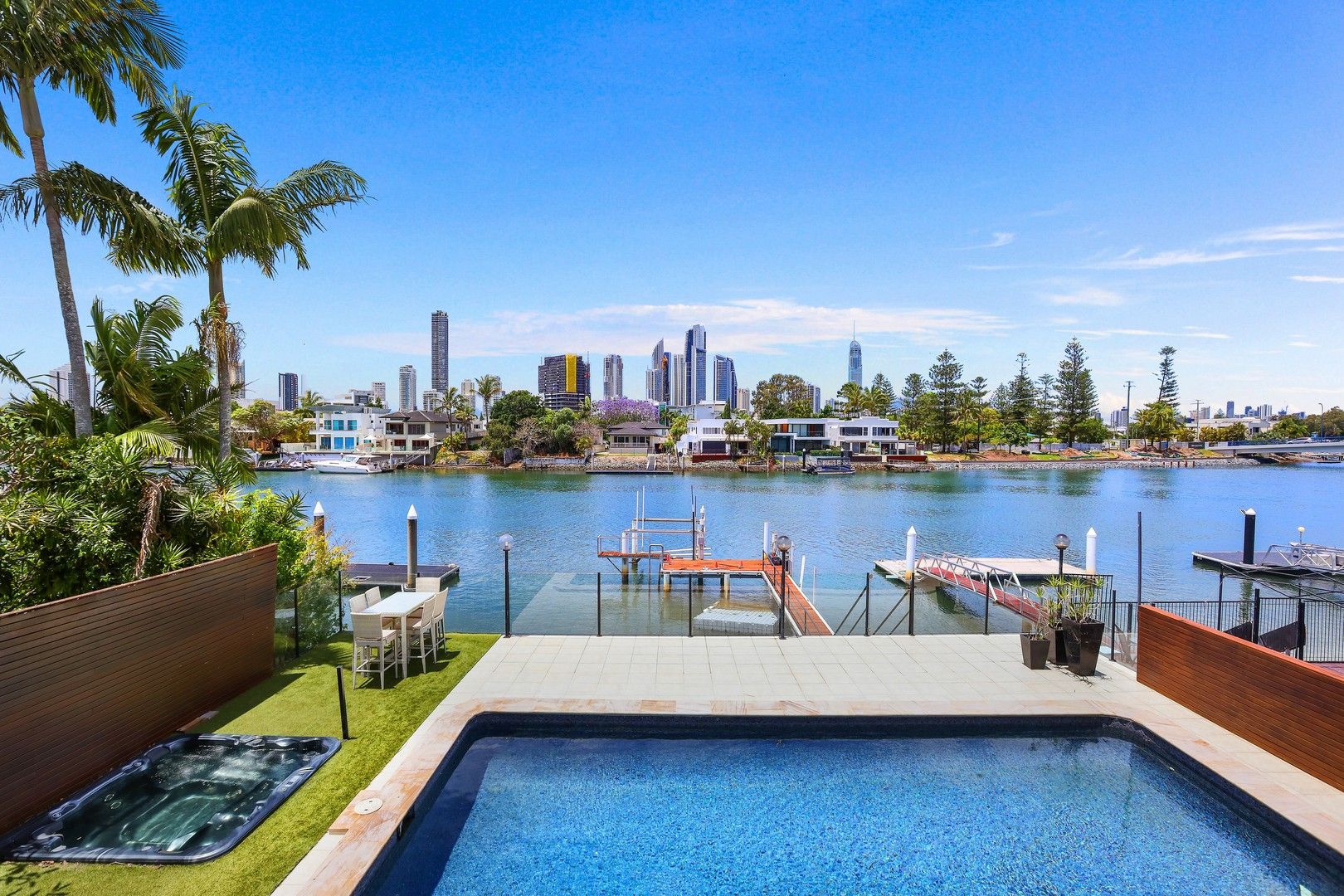 4 bedrooms House in 112 Regatta Parade SOUTHPORT QLD, 4215