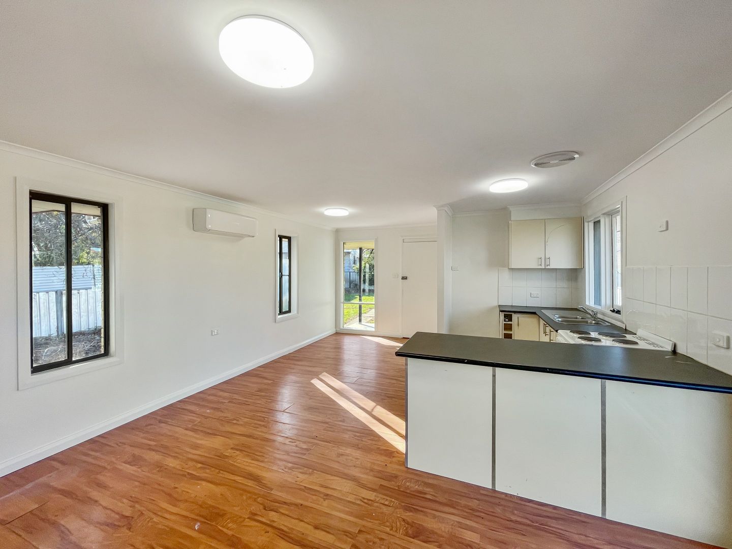 4 Cedar Crescent, Forbes NSW 2871, Image 1