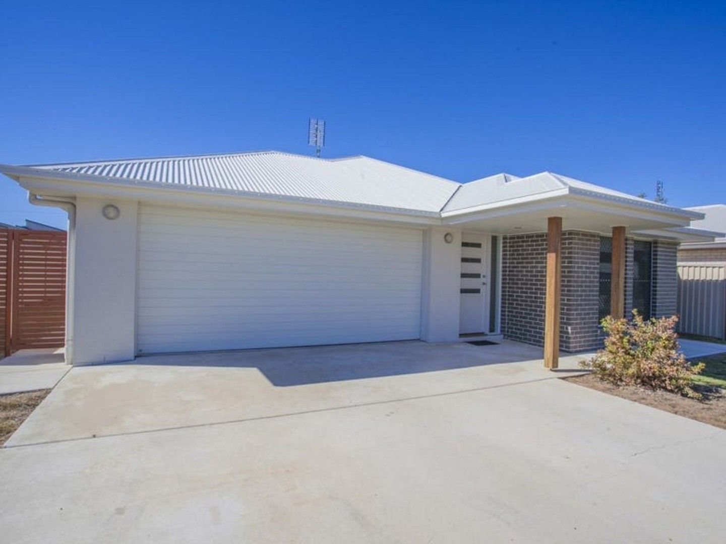 4 bedrooms House in 23 Ellem Drive CHINCHILLA QLD, 4413