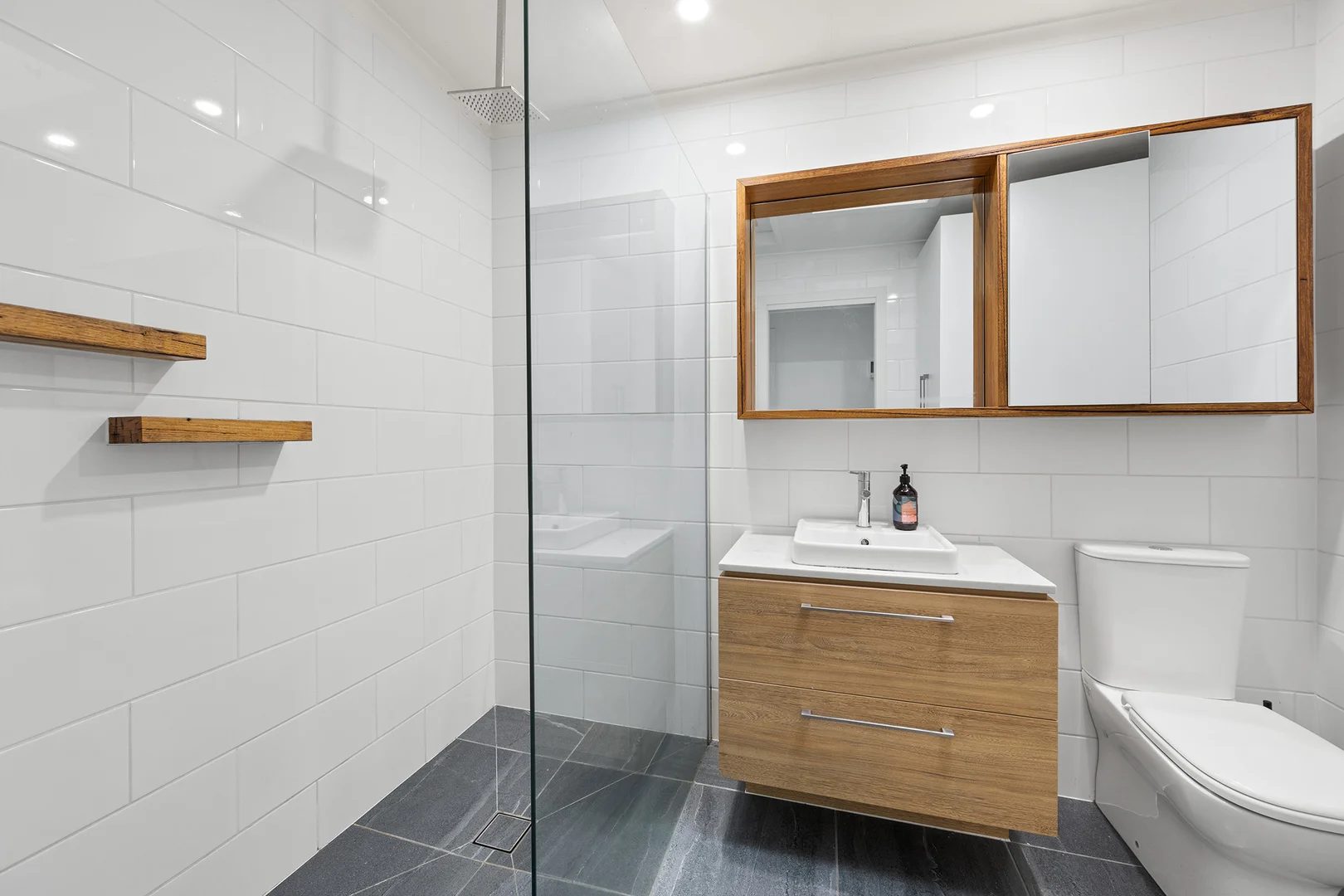 Additional image 6 of 4/37 Westbourne Road, Kensington VIC 3031