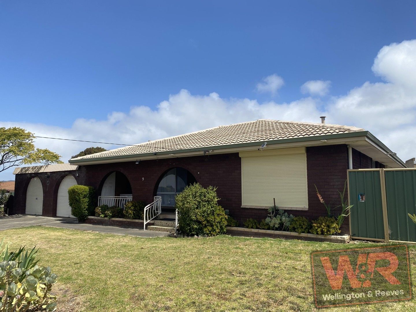 3 bedrooms House in 9 McKail Street ORANA WA, 6330