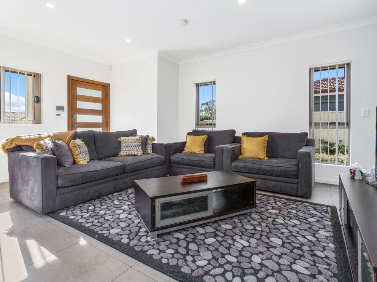 Unit 1/2 Blackwood Ave, Casula NSW 2170, Image 2