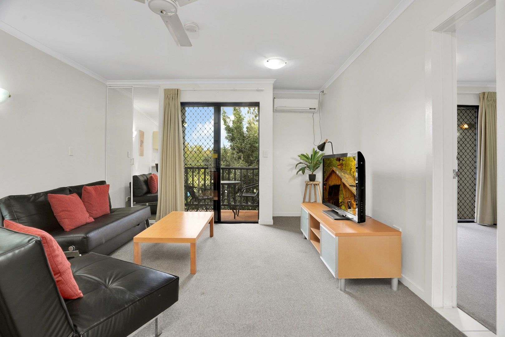 1 bedrooms Apartment / Unit / Flat in 16/49 Russell Street SOUTH BRISBANE QLD, 4101