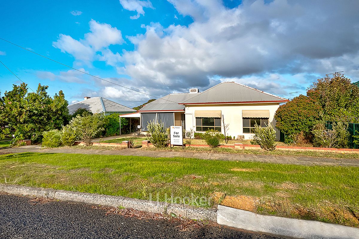 14 Bucktin Street, Collie WA 6225, Image 2