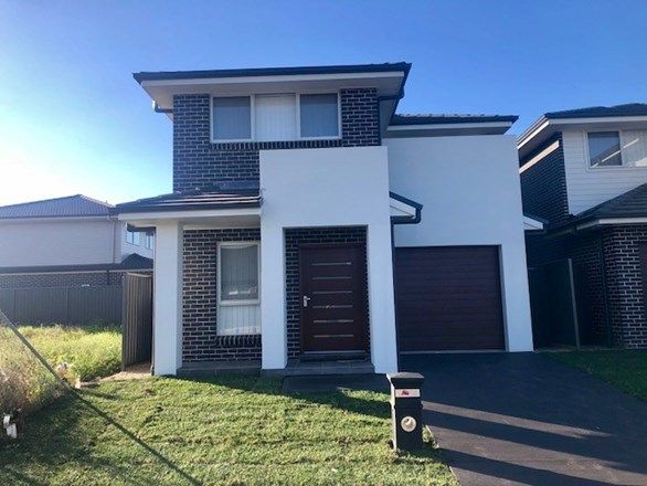 4 bedrooms House in 16b Wee Jasper Place GREGORY HILLS NSW, 2557