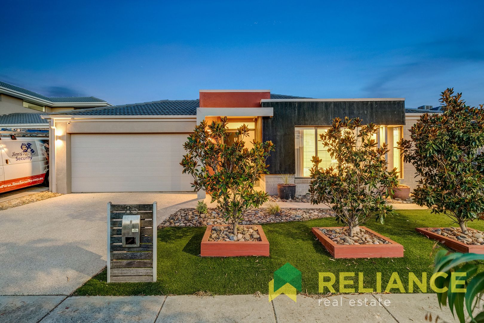 85 Alamanda Boulevard, Point Cook Property History & Address Research