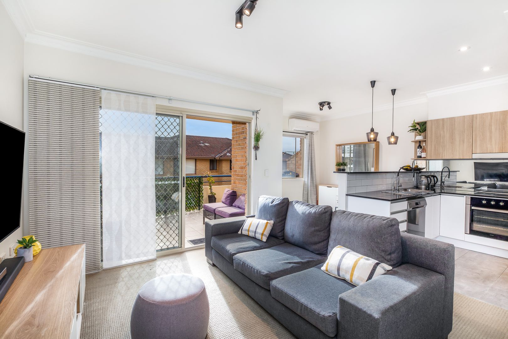1 bedrooms Apartment / Unit / Flat in 10/42 Ewos Parade CRONULLA NSW, 2230