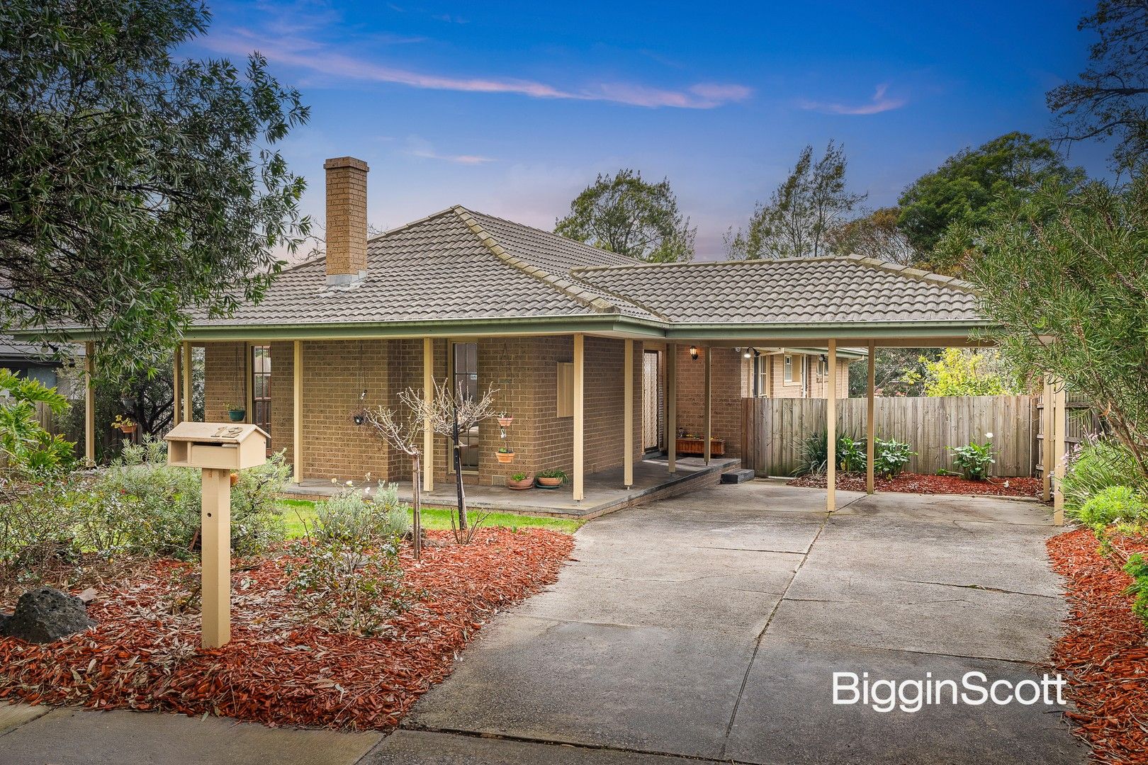 4 bedrooms House in 12 Aztec Court WHEELERS HILL VIC, 3150