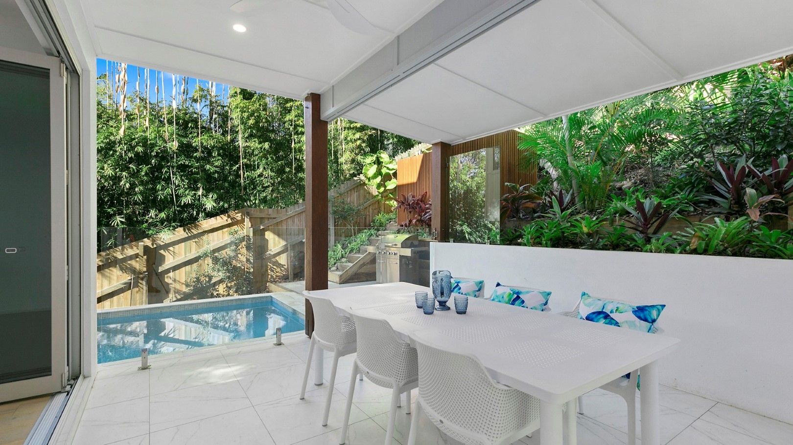 3 bedrooms Apartment / Unit / Flat in 2/9 Duke Street SUNSHINE BEACH QLD, 4567