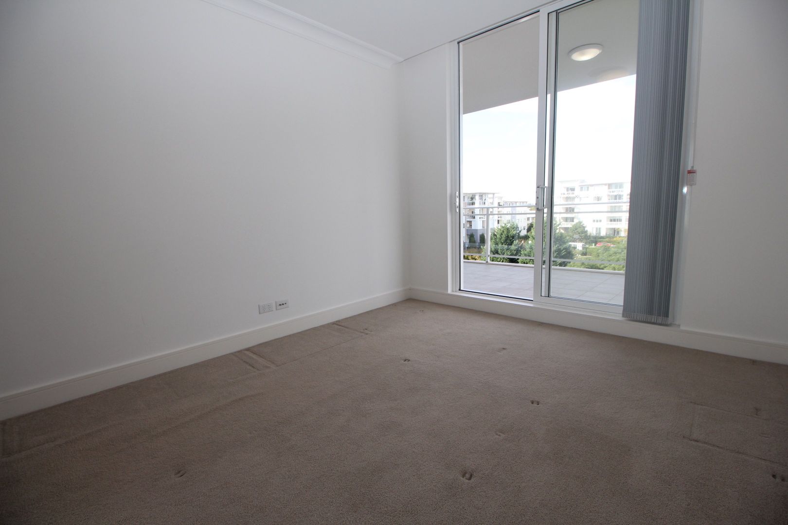 411/3 Palm Avenue, Breakfast Point NSW 2137, Image 2