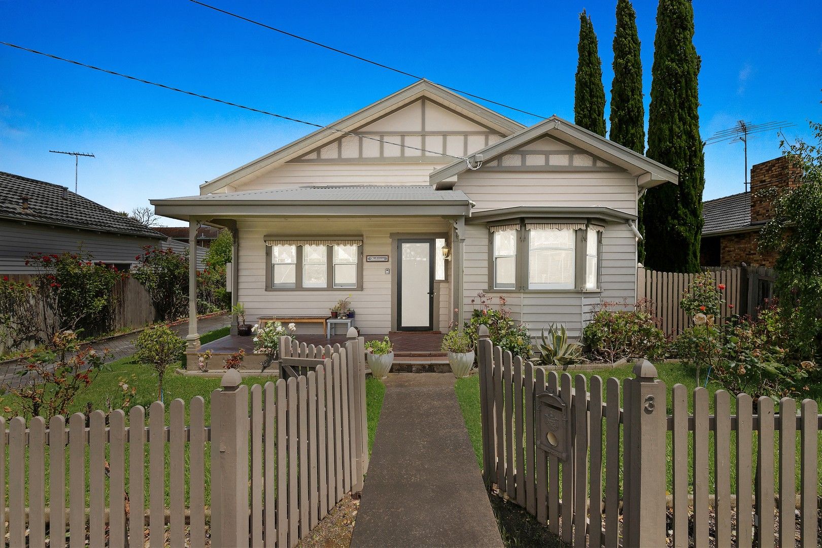 3 bedrooms House in 3 Lascelles Avenue MANIFOLD HEIGHTS VIC, 3218