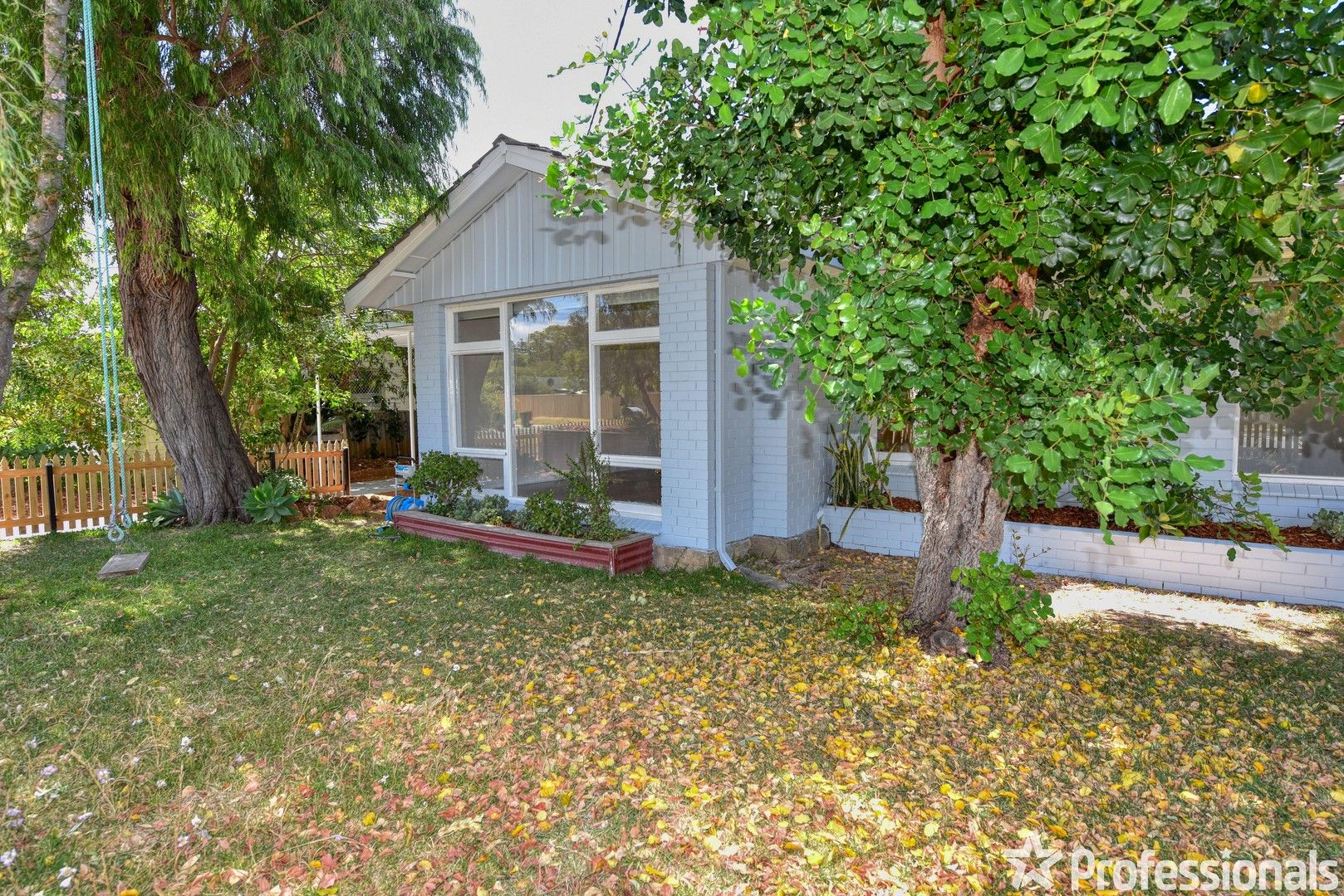 3 bedrooms House in 49 Cygnus Street ROCKINGHAM WA, 6168