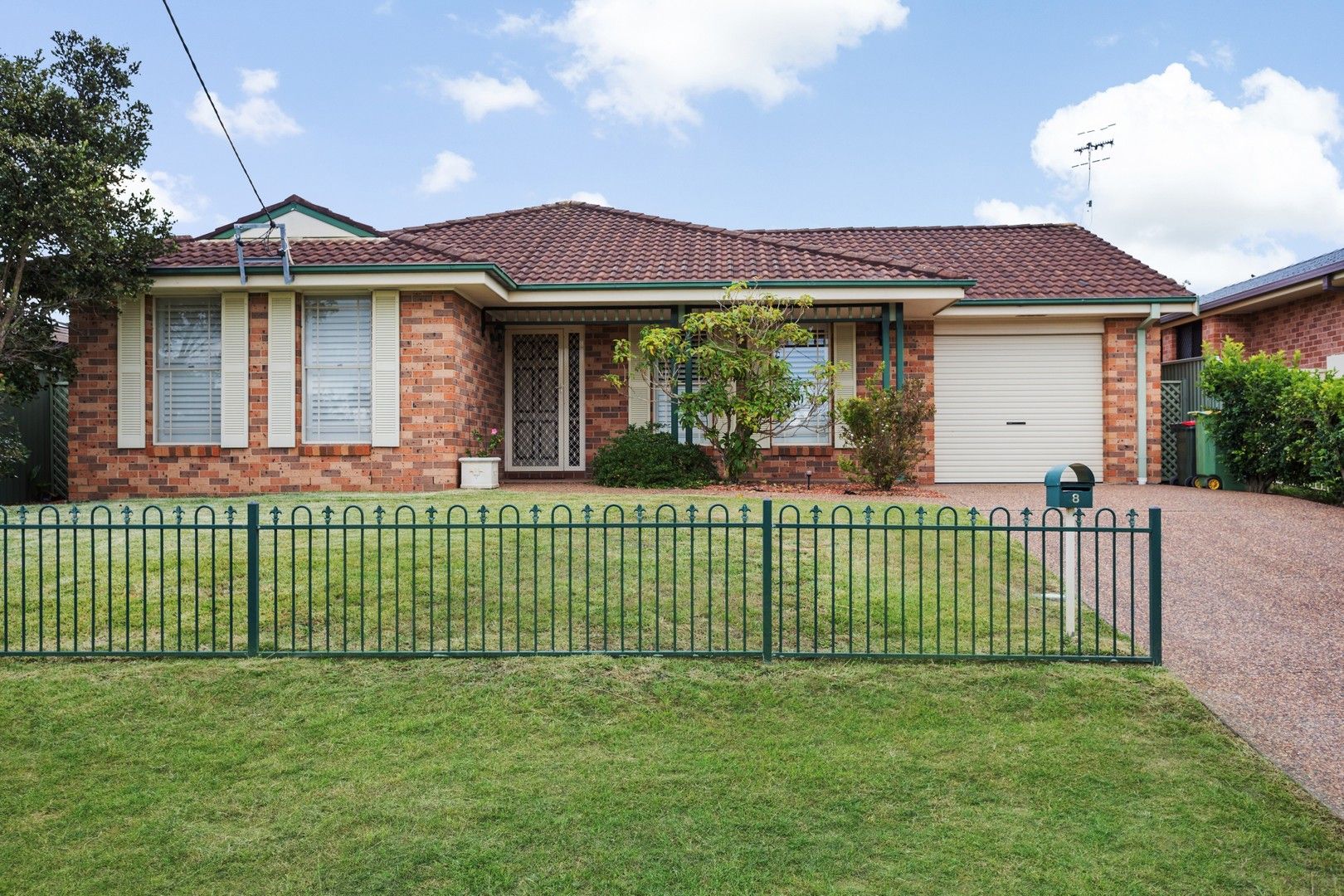 8 Casurina Close, Lake Haven NSW 2263, Image 0