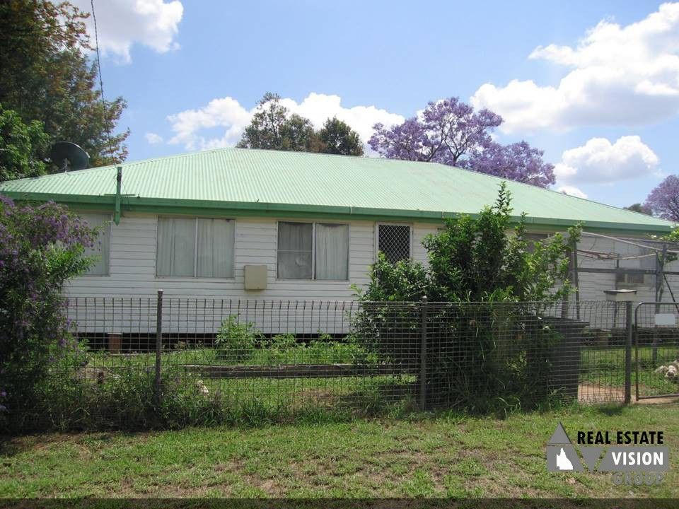 4 Dunning Street, Alpha QLD 4724 Domain