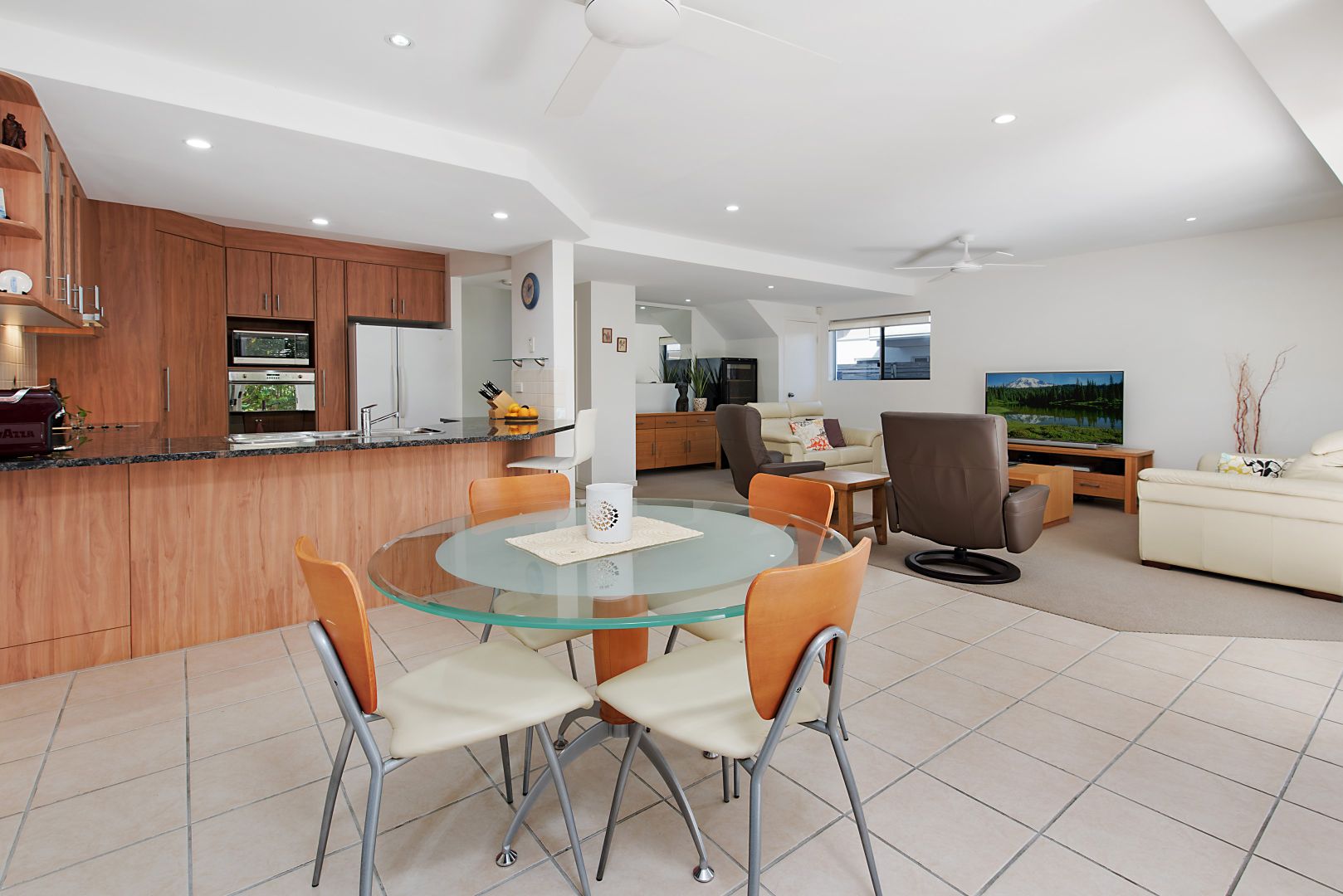 3/2-4 Tranquil Place, Alexandra Headland QLD 4572, Image 1