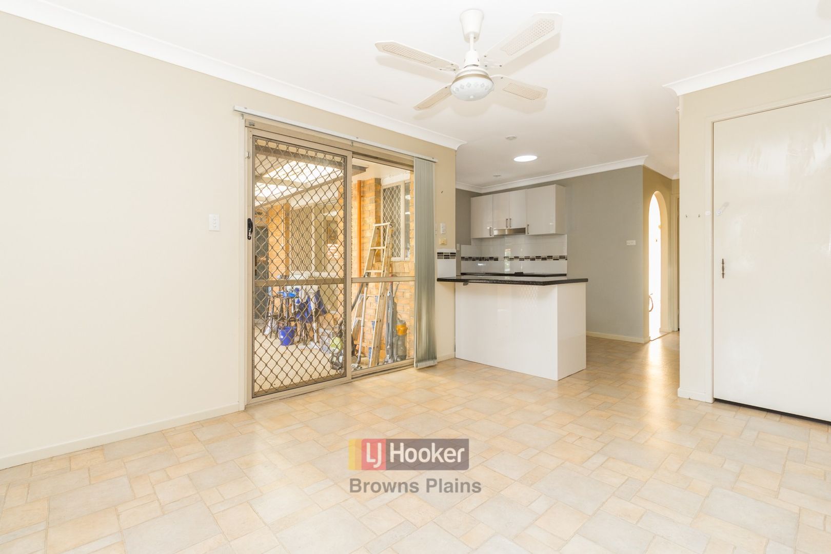 43 Erin Drive, Browns Plains QLD 4118, Image 2