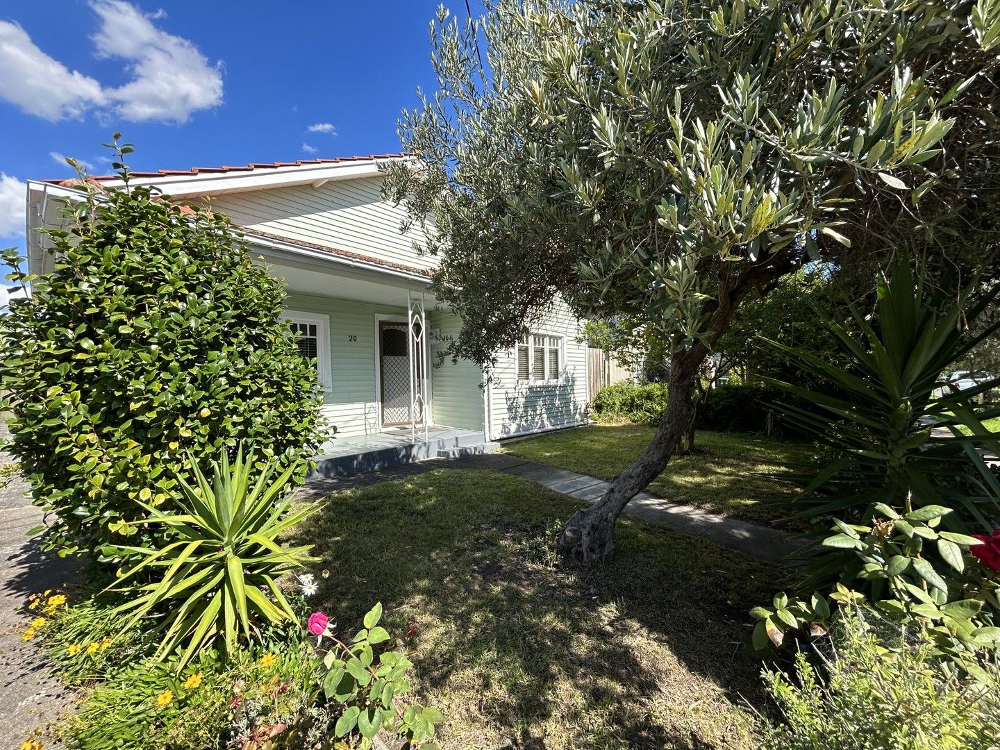 2 bedrooms House in 20 Holroyd Street COBURG VIC, 3058