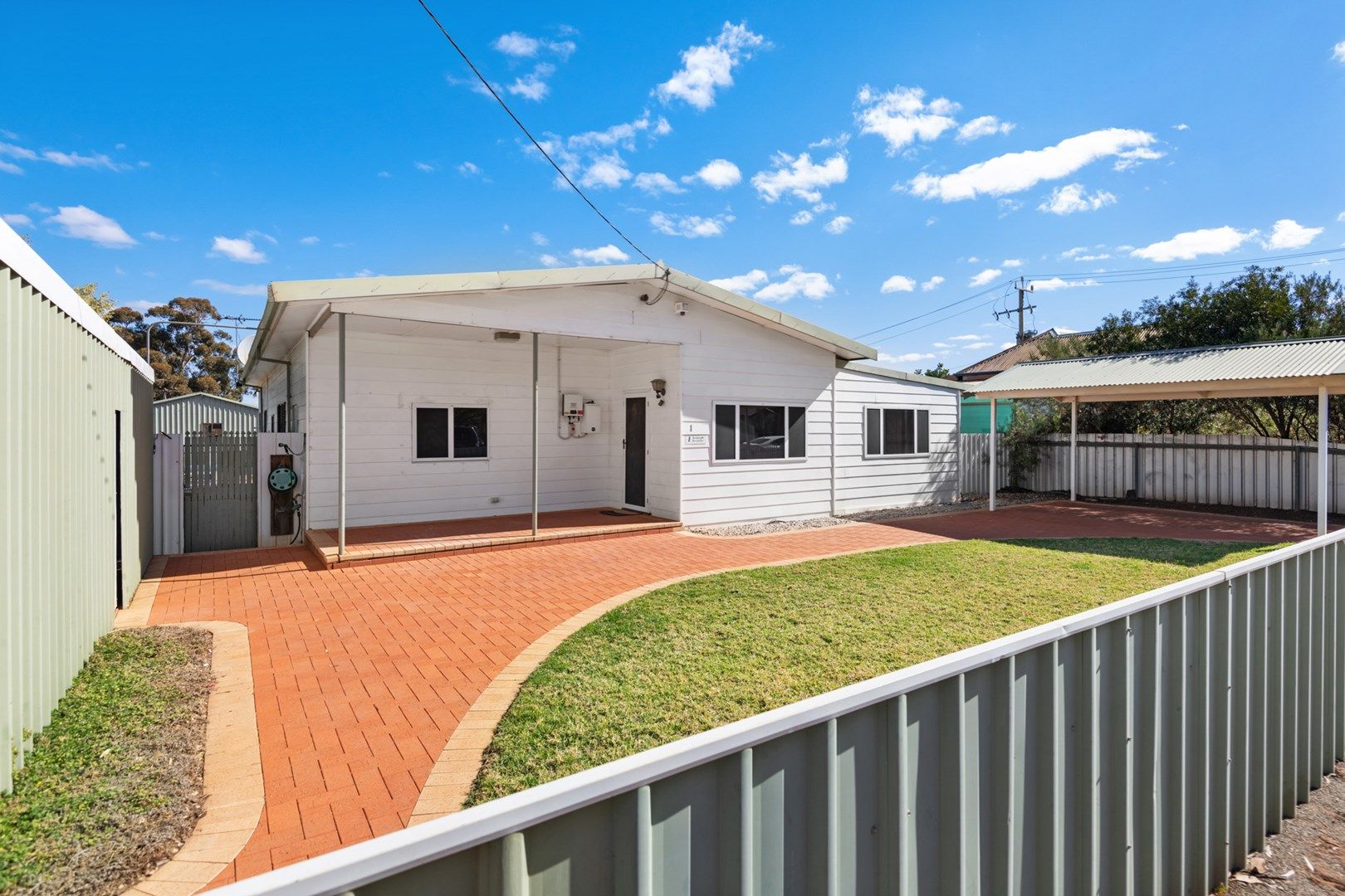 4 bedrooms House in 1 Ardagh Avenue KALGOORLIE WA, 6430